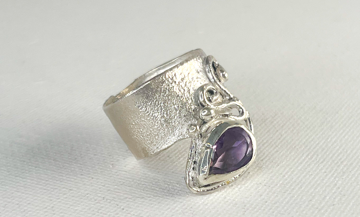 Silver Ring with Amethyst