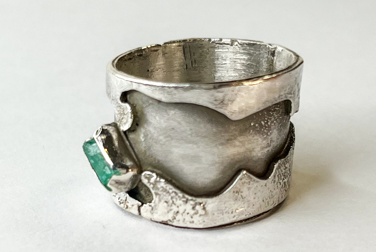 Natural Colombian Emerald silver ring