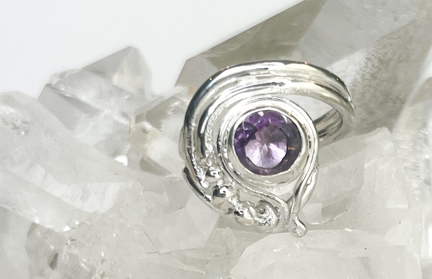sterling silver ring with Amethyst