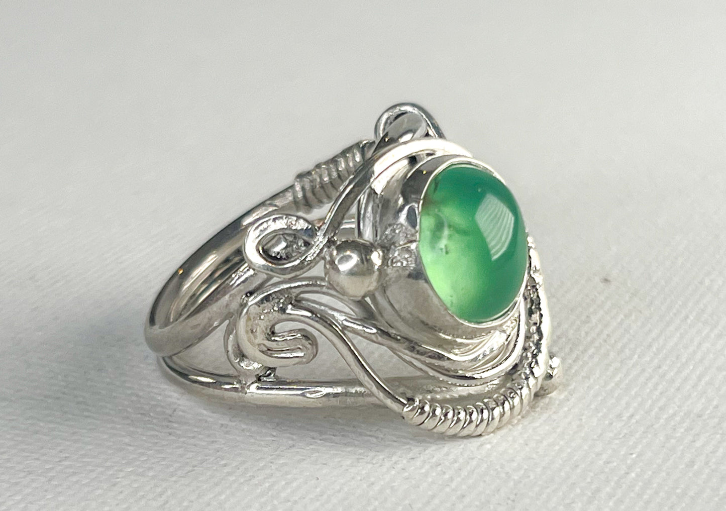 Sterling Silver ring with Peruvian Opal