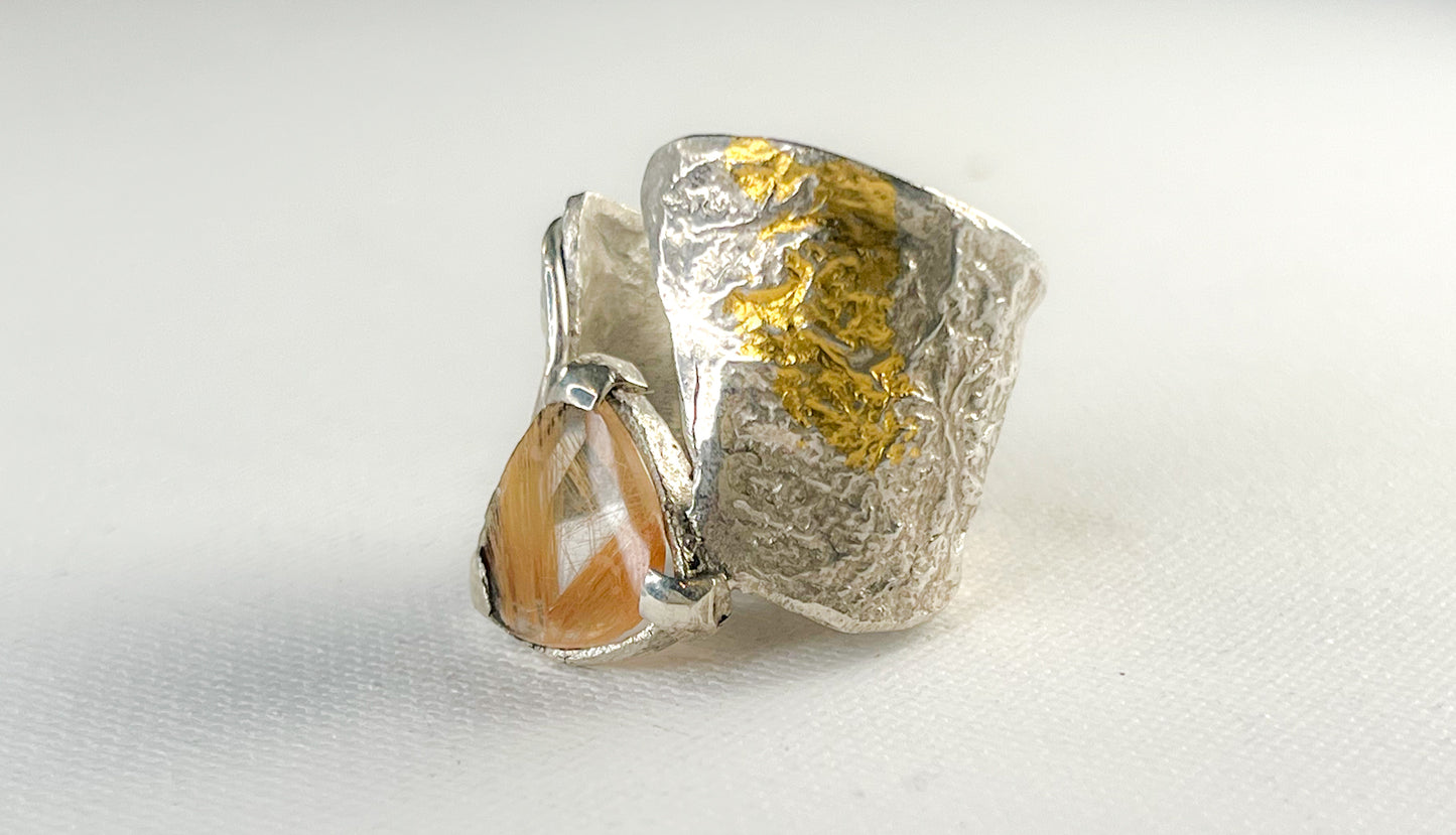 Rutilated quartz with copper ring, sterling silver and 22kt kumboo gold