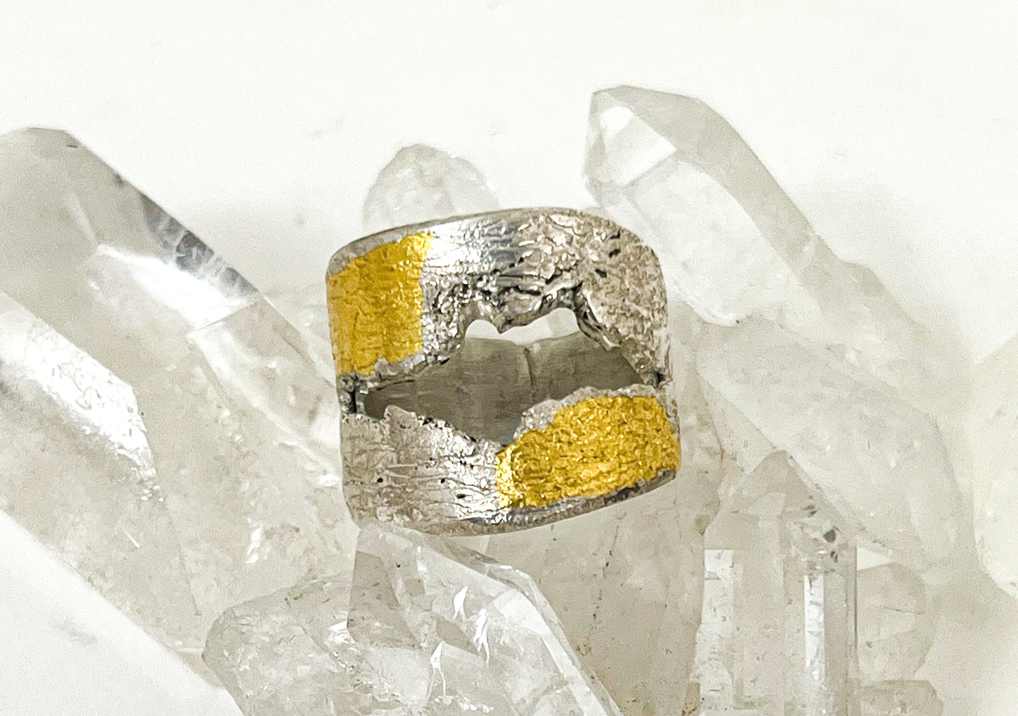 Shape of the mountains Sterling Silver ring with gold