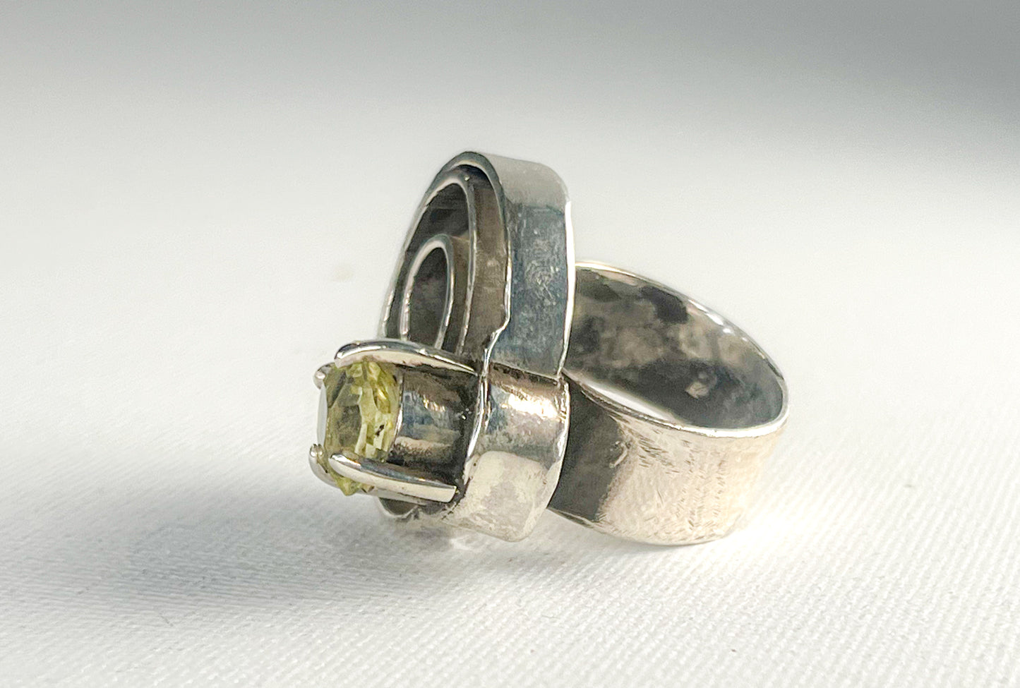 Pop Sterling silver ring with green gold citrine