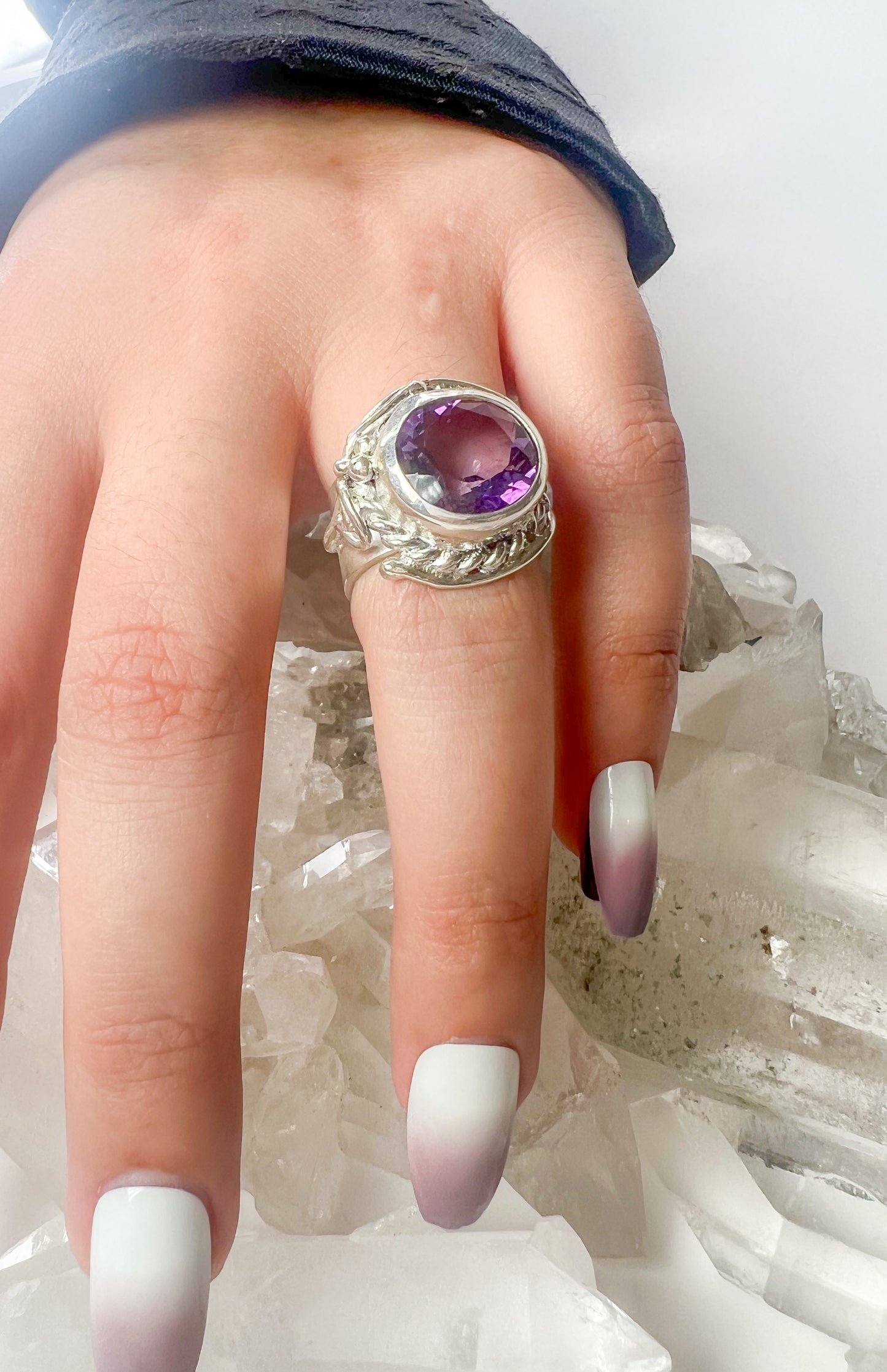 Sterling Silver Ring with Amethyst