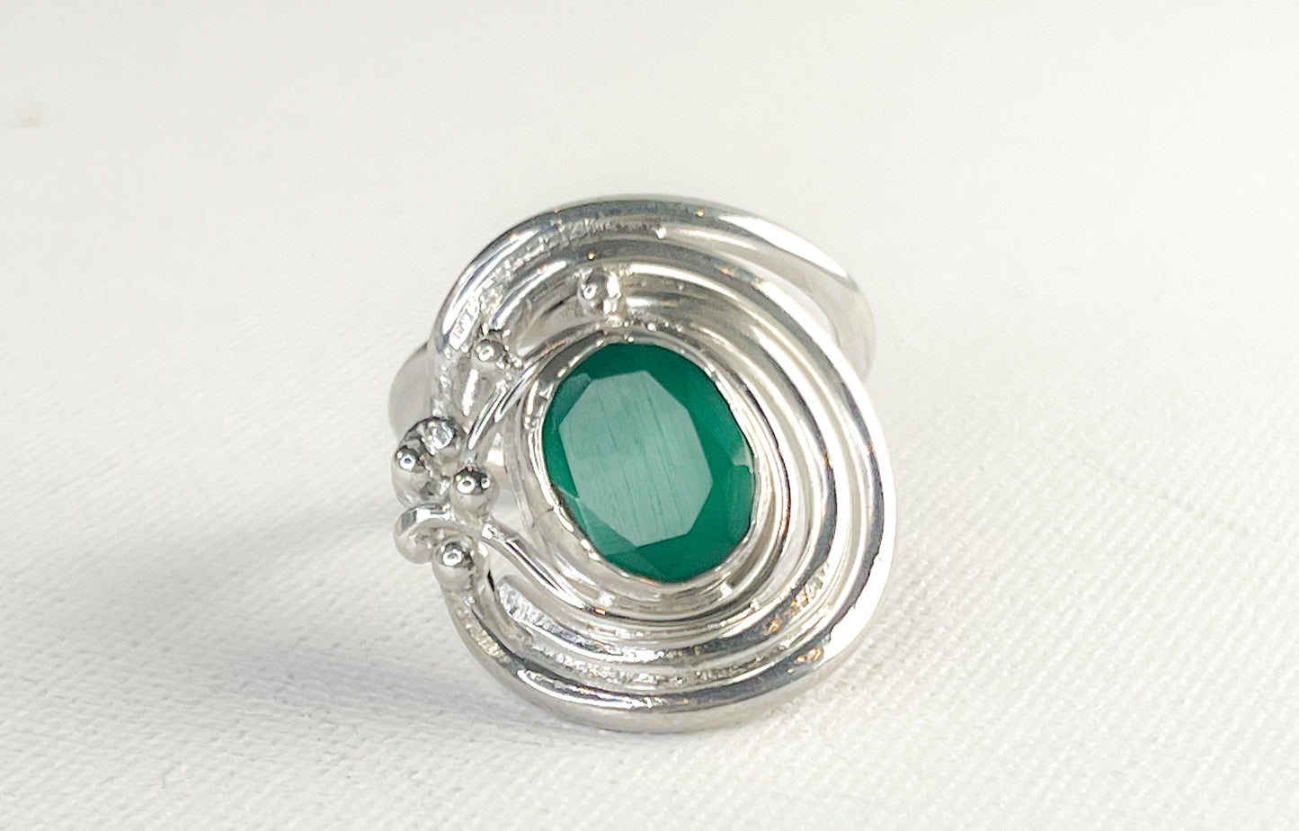 Sterling Silver Ring with Aventurine Crystal