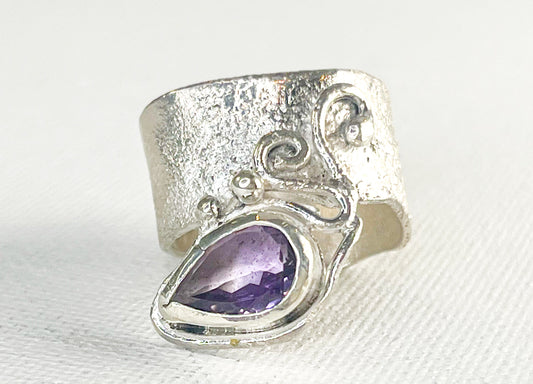 Silver Ring with Amethyst