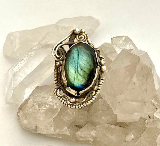 Sterling silver ring with a labradorite